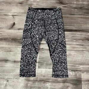 Lululemon Athletic Outrun Crop Yoga Pants Mini Cinder Lace Women’s Size 4